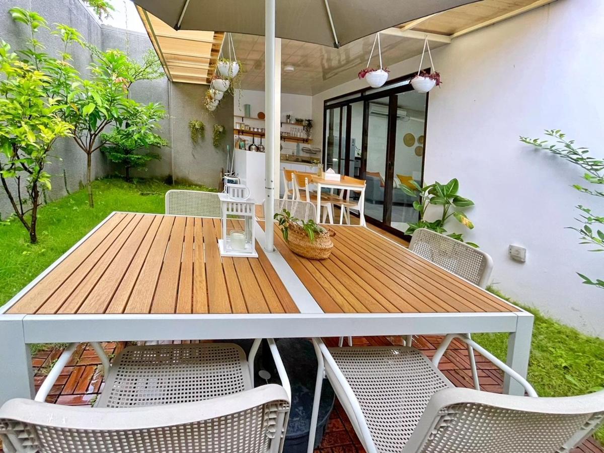 Larisa Homestay Syariah Padalarang Экстерьер фото
