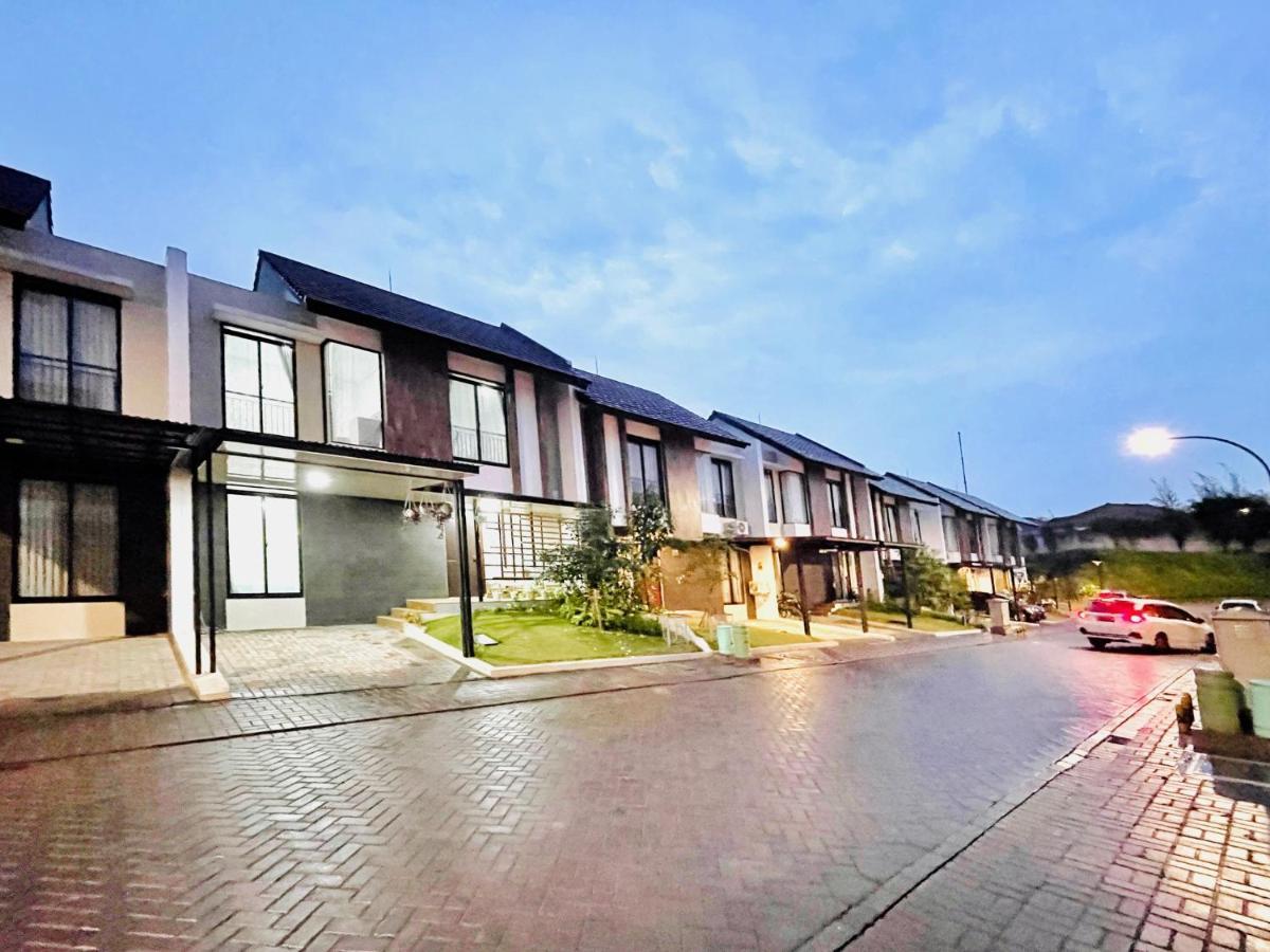 Larisa Homestay Syariah Padalarang Экстерьер фото