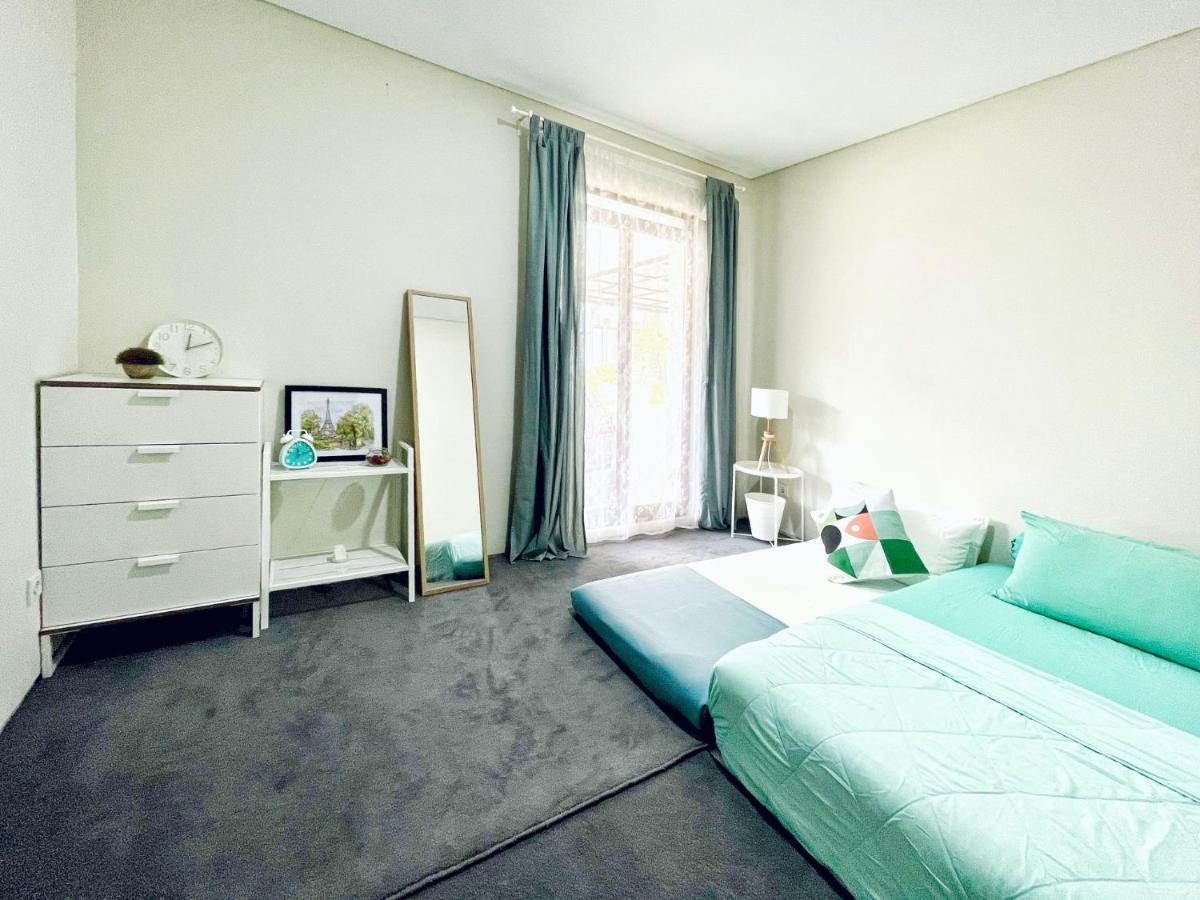Larisa Homestay Syariah Padalarang Экстерьер фото